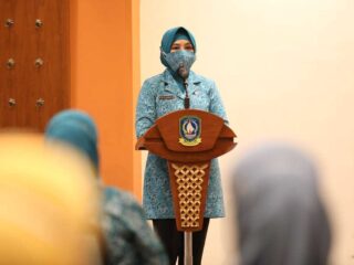 Salurkan Masker Ke Riau, Ketum Tp Pkk Minta Warga Kampanyekan Prokes