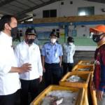 Menteri Trenggono Dampingi Presiden Jokowi Temui Nelayan Lamongan
