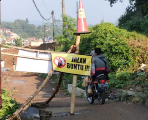 Proyek Pt Kai Gangu Jalan Warga Batutulis Diprotes Warga Bogor 1 Proyek Pt Kai Gangu Jalan Warga Batutulis Diprotes Warga Bogor