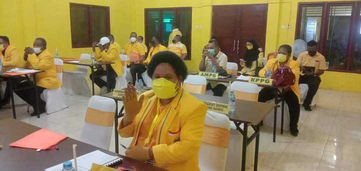 Terpilih Secara Aklamasi, Petronella Kambuaya Pimpin Golkar Kota Sorong 1 Terpilih Secara Aklamasi, Petronella Kambuaya Pimpin Golkar Kota Sorong