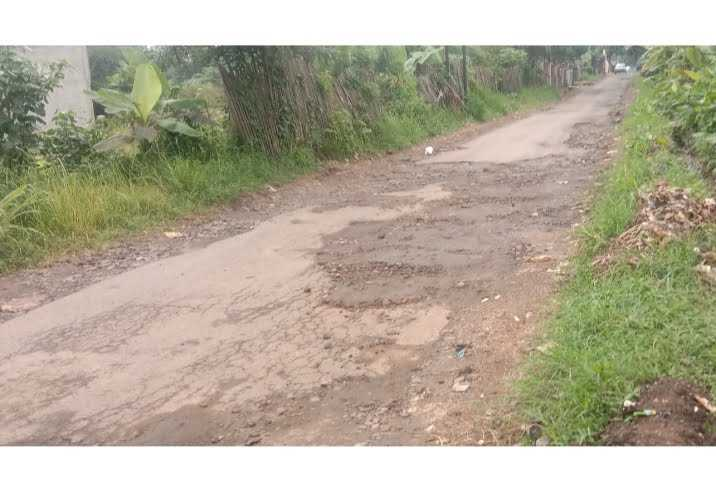 Jalan Raya Ciinjuk Mirip Kubangan Kerbau 1 Jalan Raya Ciinjuk Mirip Kubangan Kerbau