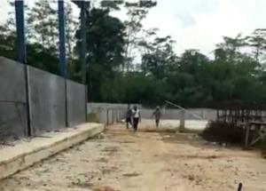 Disegel Beberapa Kali, Pabrik Kemasan Oli Di Citeras Masih Membangun 7 Disegel Beberapa Kali, Pabrik Kemasan Oli Di Citeras Masih Membangun
