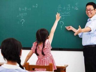 Tantangan Mengajar Pada Jenjang Pendidikan Anak Usia Dini Di Masa Pandemik Covid-19