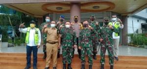 Danrem Sambut Kedatangan Pangkostrad Di Pelabuhan Asdp 9 Danrem Sambut Kedatangan Pangkostrad Di Pelabuhan Asdp