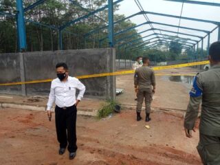 Labrak Aturan, Tiga Kali Disegel, Pt. Indo Pasific Agung Di Citeras Kini Dipasang Garis Pol Pp Line