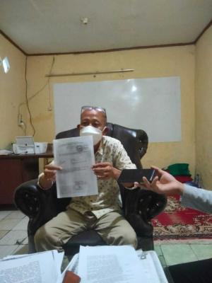 Memet Selamet : Saya Dengan Tegas Menolak Berkas Verifikasi Calon Kepala Desa Sajira Mekar 1 Memet Selamet : Saya Dengan Tegas Menolak Berkas Verifikasi Calon Kepala Desa Sajira Mekar
