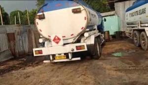 Gagah, Pengusaha Solar Di Cilegon Diduga Kuat Tak Berijin, Timbun Solar Dan Bebas Beroperasi 1 Gagah, Pengusaha Solar Di Cilegon Diduga Kuat Tak Berijin, Timbun Solar Dan Bebas Beroperasi