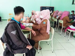 Vaksinasi Siswa Mathla'Ul Anwar, Bin Banten Laksanakan Perintah Presiden