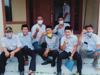 Warga Desa Parahu  Mendesak Percepatan Paw Kepala Desa