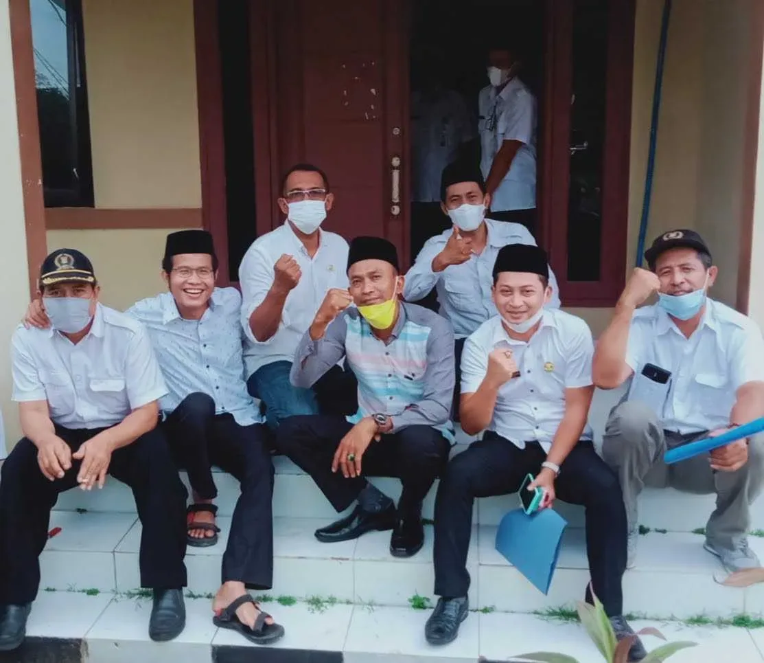 Warga Desa Parahu Mendesak Percepatan Paw Kepala Desa 1 Warga Desa Parahu Mendesak Percepatan Paw Kepala Desa