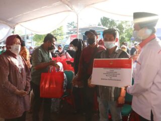 Ajak Mensos Ke Dapil, Bukhori Boyong Berbagai Bansos Bagi Warga