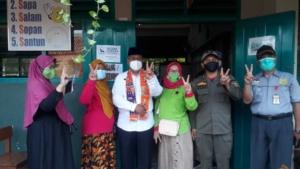 Lurah Baru Pulo Gebang Berkunjung Ke Acara Vaksin 1 Lurah Baru Pulo Gebang Berkunjung Ke Acara Vaksin