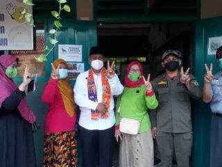 Lurah Baru Pulo Gebang Berkunjung Ke Acara Vaksin