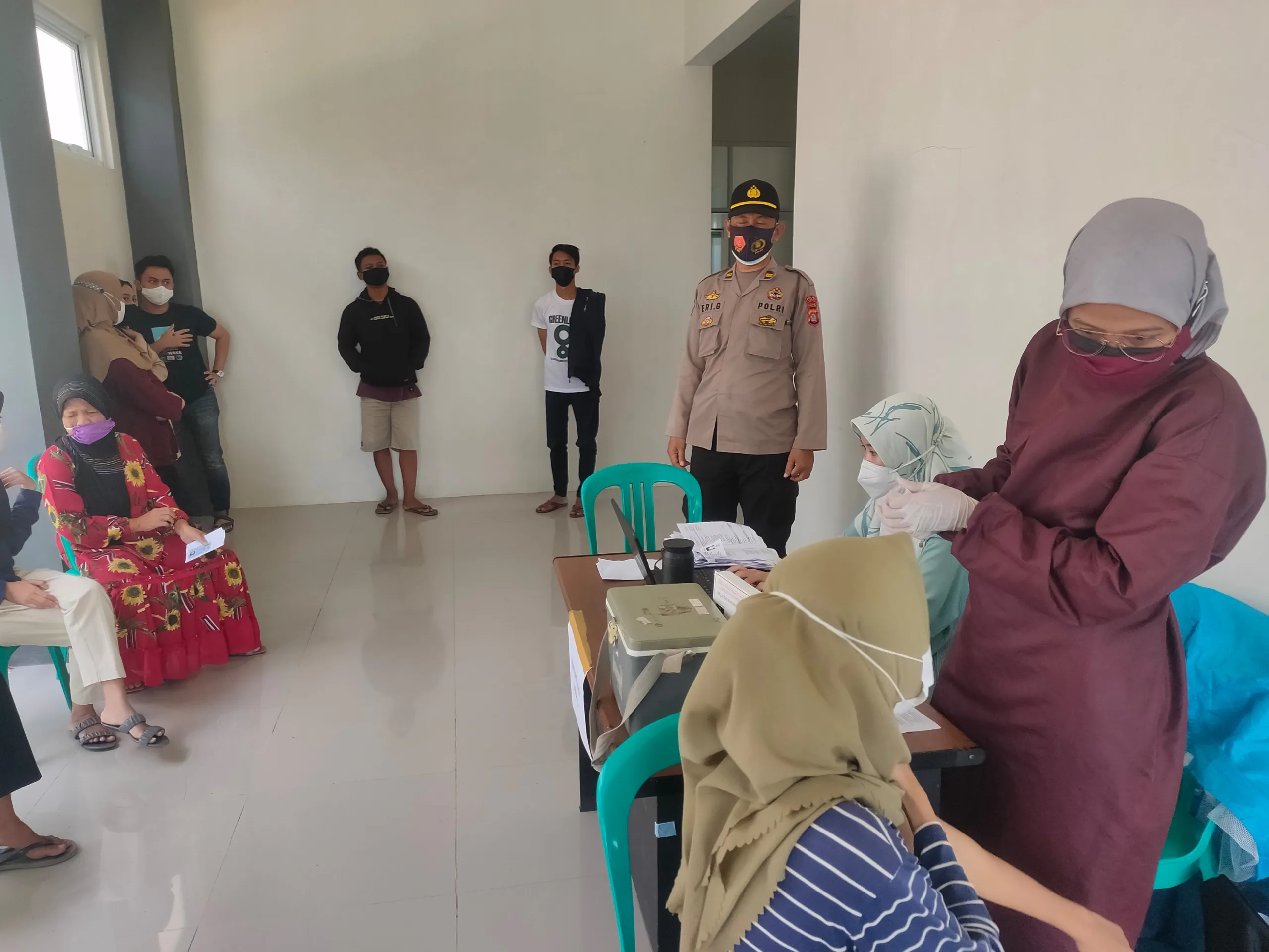 Polsek Rangkasbitung dan Puskesmas Kolelet Gelar Vaksinasi, Ini Selengkapnya