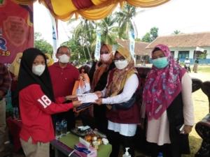 Dinsos Peduli Warga Pandeglang Terdampak Banjir 1 Dinsos Peduli Warga Pandeglang Terdampak Banjir