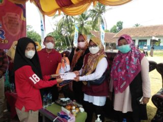 Dinsos Peduli Warga Pandeglang Terdampak Banjir