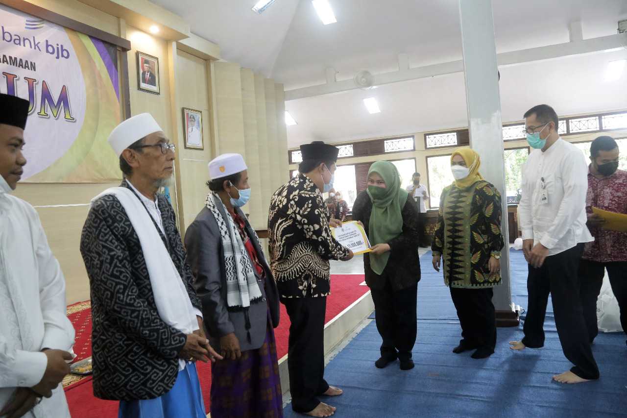 Bupati Irna Arahkan Csr Bjb Rp.749.500.000,- Untuk Kepentingan Umat
