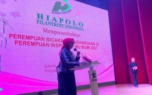 Dinilai Sukses Sebagai Ketua Tim Widya Pratiwi Terima Penghargaan 1 Dinilai Sukses Sebagai Ketua Tim Widya Pratiwi Terima Penghargaan
