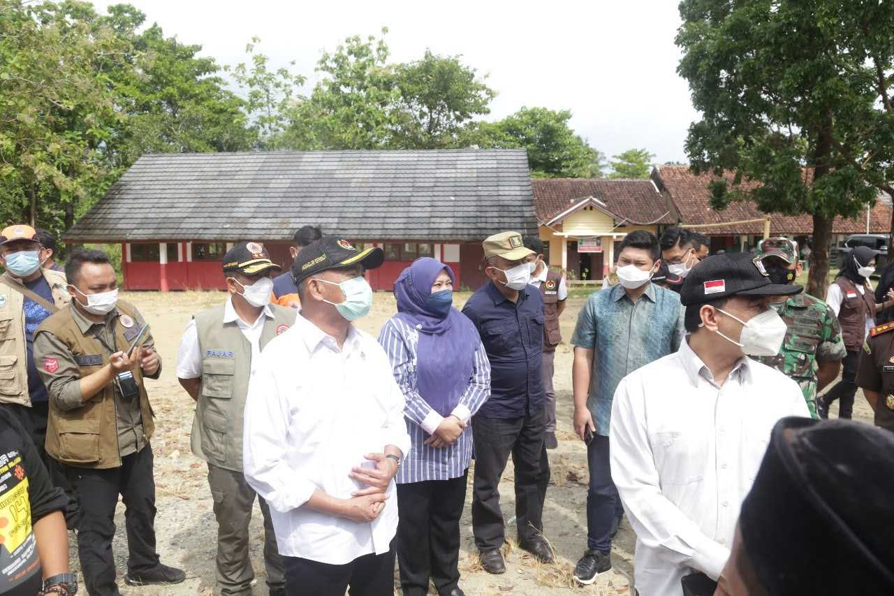 Menteri Pmk Tinjau Korban Gempa, Pandeglang
