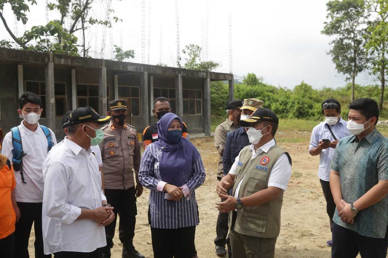 Menteri Pmk Tinjau Korban Gempa, Pandeglang
