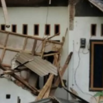 Puluhan Bangunan Rusak Akibat Gempa Magnitudo Berskala 6,7 Richter