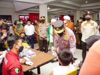 Dampingi Kapolri, Bupati Irna: &Quot;Vaksinasi Di Pandeglang Gencar Dilakukan&Quot;