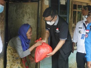 Wakil Bupati Pandeglang,Tanto Warsono  Tinjau Korban Banjir