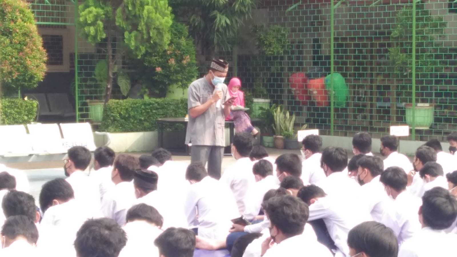 SMP Negeri 13 Jakarta Gelar Acara Motivasi Dan Doa Bersama I Harian Terbit