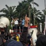 Ditanya Ratu Koridor, Sufmi Dasco Pilih Bungkam