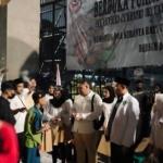 Puluhan Anak Yatim Dan Massa Aksi Bersatu Di Dpr Berdoa Ratu Koridor Ditangkap