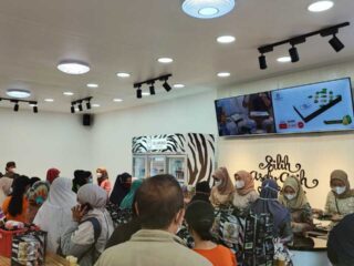 Store Resmi Siliwangi Bolu Kukus Kini Hadir Duri Kosambi Jakarta