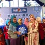 Relawan Ahy Di Banten Bagi-Bagi Sembako
