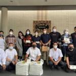 Warung Made, Fokusmaker, Sapma Pp Dki Dan Aroem Alzier Berbagi Ribuan Ta’jil Serta Sembako