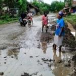 Lapor Bupati Lebak, Jalan Di Kampung Bahbul Desa Citeras Mirip Kubangan Kerbau