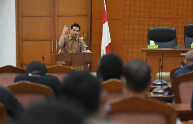 Legislator, Kasus Minyak Goreng Celah Berantas Mafia Lain I Harian Terbit