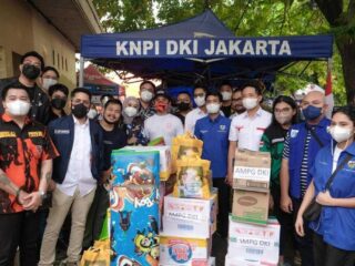 Kumpulan Okp Dan Komunitas Tergabung Dalam Kolabor Aksi Pemuda Gotong Royong Bangkitkan Pasar Gembrong