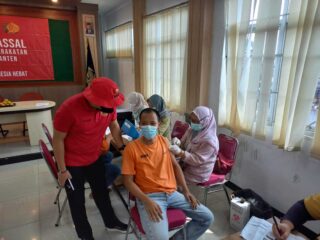 Indonesia Sehat, Indonesia Hebat, Bin Banten Terus Laksanakan Vaksinasi Masal