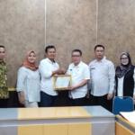 Tertib Dalam Berorganisasi, Fkdb Raih Penghargaan Dari Kesbangpol Kab. Sukabumi