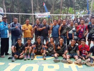Tim Gelora Linkungan Cupas Sabet Juara 2 Turnamen Voli Cup Yang Digelar Karang Taruna Kelurahan Gerem