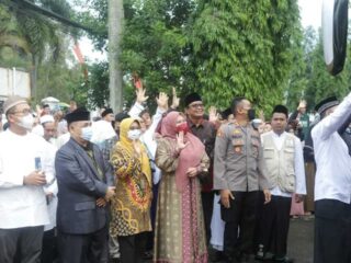 Bupati Pandeglang Lepas Keberangkatan 371 Jemaah Haji Kloter 20 Kabupaten Pandeglang