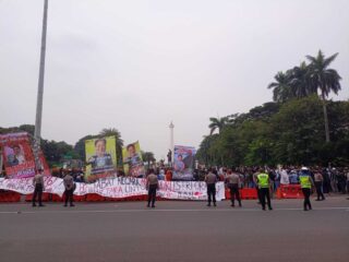 Berani Engga Ya...!Presiden Diminta Copot Menteri Bermasalah