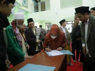 Kh.zamzami Dikukuhkan Jadi Ketua Mui Pandeglang