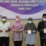 Pemkab Pandeglang Berikan Bantuan Untuk Korban Becana Sebesar 694 Juta Rupiah