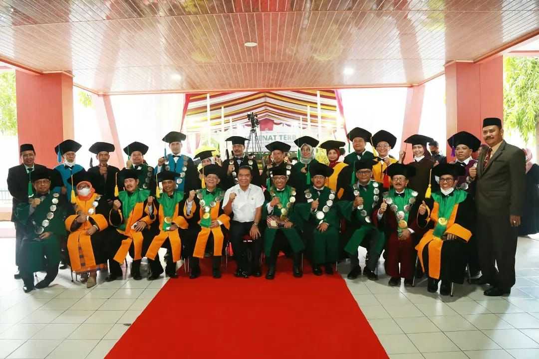 Pj Gubernur Al Muktabar Hadiri Wisuda UIN SMH Banten I Harian Terbit