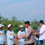 Ayep Zaki Bersama Polri Melaksanakan Panen Jagung Di Purabaya Dan Sukabumi