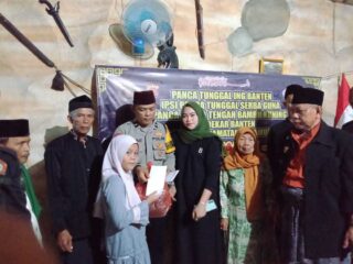 Bhabinkamtibmas Polsek Balaraja Dan Ipsi Panca Tunggal 51 Cabang Sukamulya Memberikan Santunan Kepada Anak Yatim