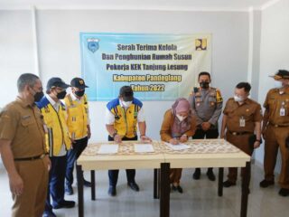 Hunian Rumah Susun Pekerja Kek Tanjung Lesung Diserah Terimakan