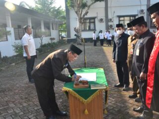 Plh Sekda  Pandeglang, H.taufik Hidayat Lantik Staf Ahli Bupati Bidang Kesra Dan Sdm