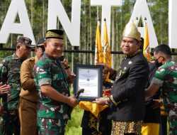 Tinjau Titik Nol IKN, Kasad Dianugerahi Gelar Adat Kakah Demong Agung Bela Negara