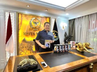 Ketua Mpr Ri Bamsoet Segera Luncurkan Buku Ke-25 Dan Ke-26 Bertajuk '60 Tahun Mengayuh Dayung Di Antara Karang'